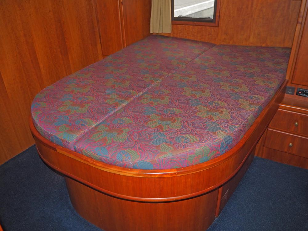 Aft cabin, Accommodation